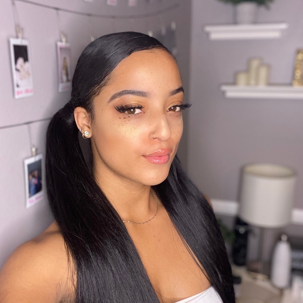 Meet your Posher, Kiana